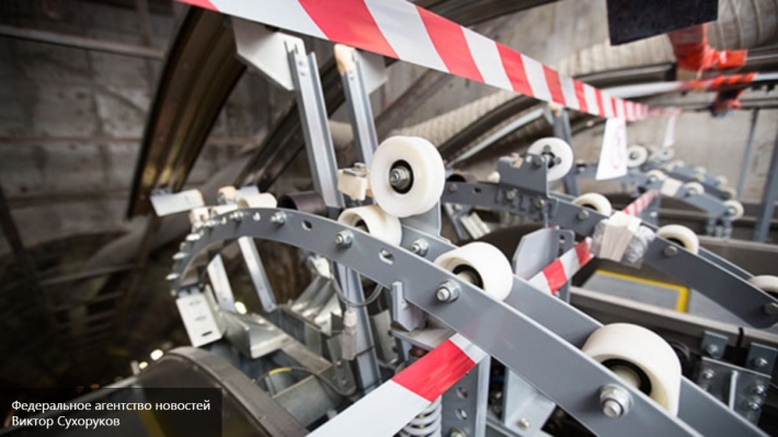 В Московском метро эскалатор переломал пальцы двухлетнему ребенку