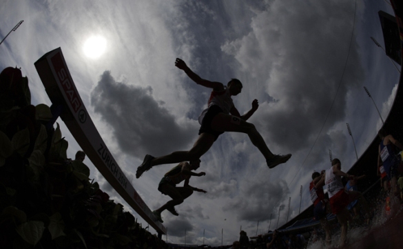 На трассе Вильнюсского марафона от сердечного приступа скончался легкоатлет На трассе Вильнюсского марафона от сердечного приступа скончался легкоатлет