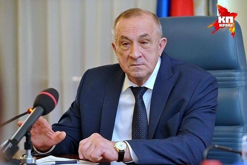 Глава Удмуртии за 2015 год увеличил свой доход на 3,7 млн рублей