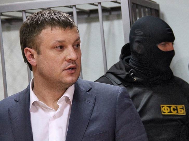 Губернатор уволил Николая Сандакова в связи с утратой доверия