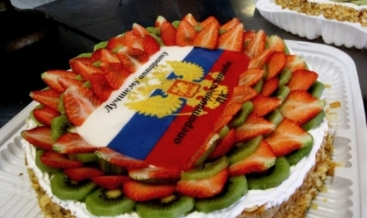 Власти Москвы представят торт, который станет символом города