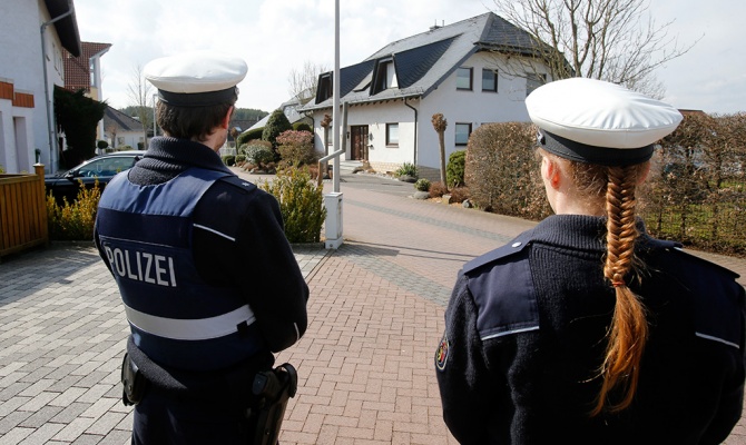 В Германии зафиксированы нападения на два приюта для беженцев
