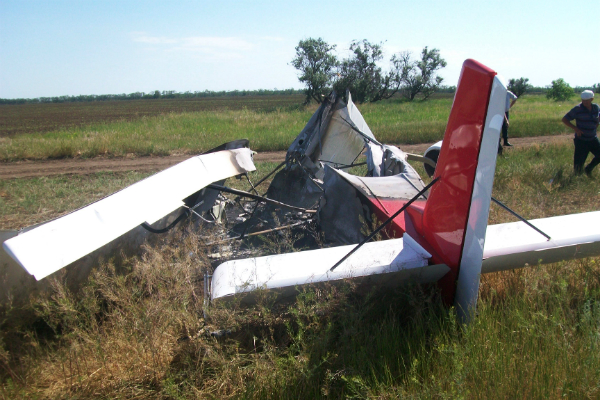 Под Тамбовом упал самолет'Бекас. Фото МЧС РФ Под Тамбовом упал самолет'Бекас. Фото МЧС РФ