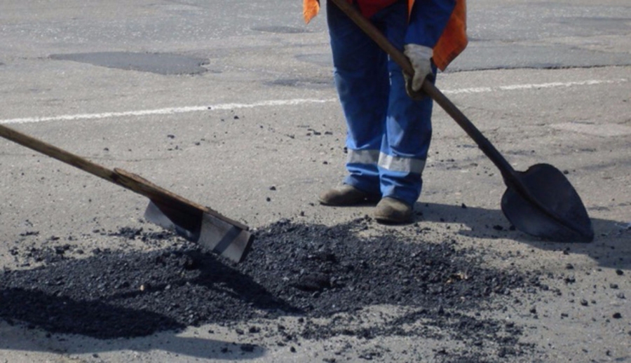 В свою очередь Минфин предлагает лишь 4,2 миллиарда В свою очередь Минфин предлагает лишь 4,2 миллиарда