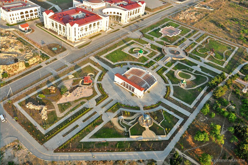 Правительство и Заксобрание Севастополя хотят переехать к морю