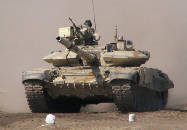 Американцы обнаружили в Сирии новейшие российские танки Т-90 Американцы обнаружили в Сирии новейшие российские танки Т-90