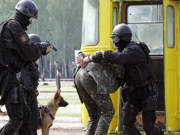 В Крыму – на технологической дамбе через озеро Сиваш – в ночь на 5 сентября задержаны трое военнослужащих Украины перешедших госграницу