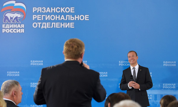 Медведев: Кабмин не будет ограничивать поголовье скота в личных хозяйствах